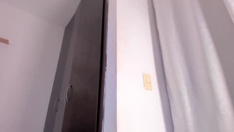 Snapshot of avaline_blanc chatting on February 5, 2025, 3:23 am Avaline Help me reach 100 likes TRANSMISSION EVERY DAY FROM 39 PM online show from February 5, 2025, 3:23 am