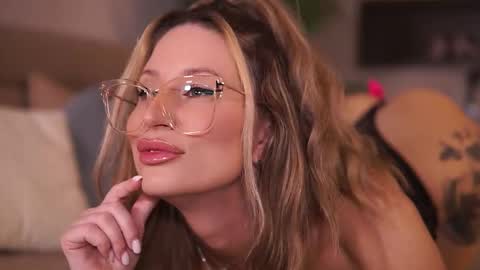 Ava online show from March 4, 2026, 4:40 am