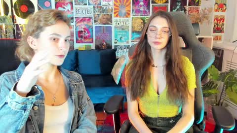 Avie online show from January 10, 2025, 6:06 pm