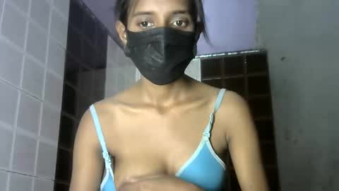 avery_lust01 online show from May 25, 2026, 5:57 am