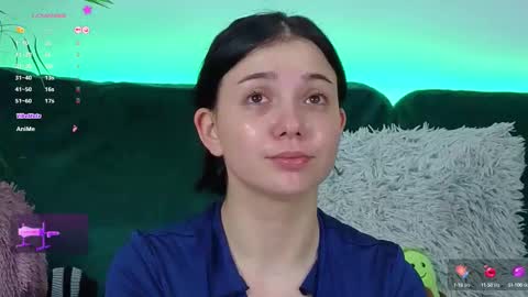 AveryWillow online show from October 6, 2025, 8:01 am