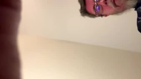 Snapshot of avgtl chatting on March 9, 2026, 10:47 pm Avgtl online show from March 9, 2026, 10:47 pm