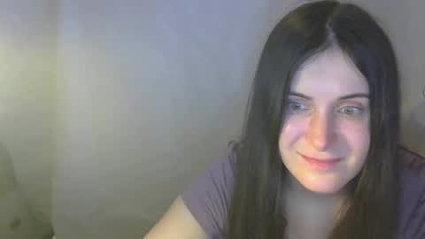 avialenne online show from April 10, 2026, 5:28 pm