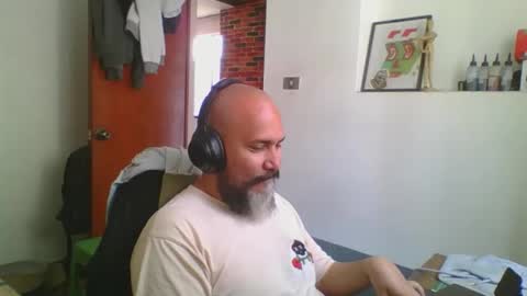 Dark r0k3r online show from November 30, 2025, 3:49 pm