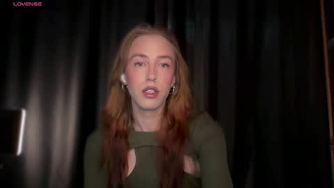 Snapshot of avril_pearly_ chatting on May 13, 2026, 10:56 am avril_pearly_ online show from May 13, 2026, 10:56 am