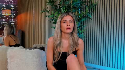 AVRILL CYRUX online show from February 4, 2025, 9:28 am