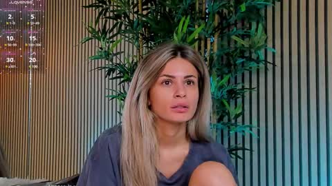 AVRILL CYRUX online show from March 7, 2025, 7:19 am