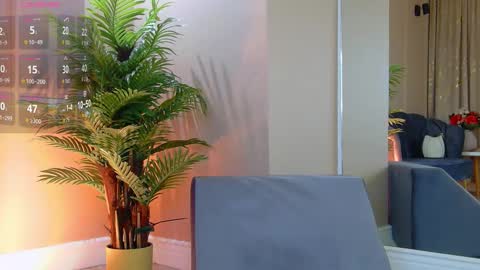 AVRILL CYRUX online show from September 11, 2025, 7:08 am