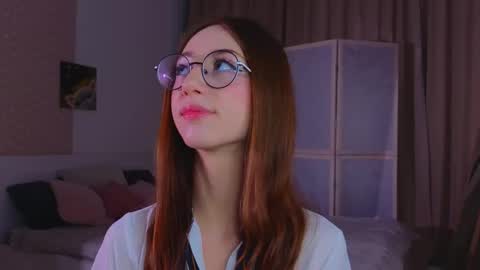 Avril online show from November 17, 2025, 10:15 pm