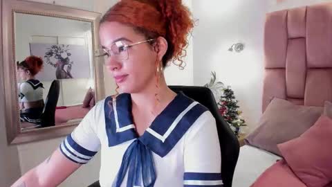 Snapshot of avrilwayne chatting on November 30, 2025, 12:42 pm Avril online show from November 30, 2025, 12:42 pm