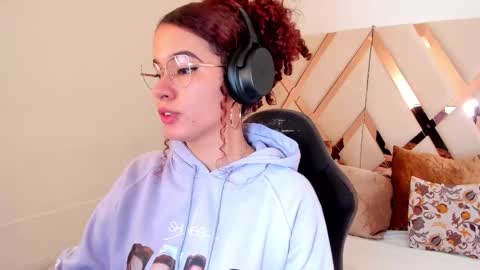 Avril  online show from January 14, 2026, 11:38 am