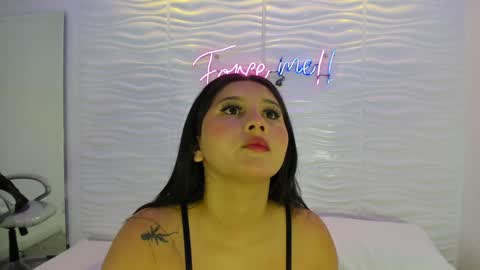 Avy  online show from January 27, 2025, 11:32 am