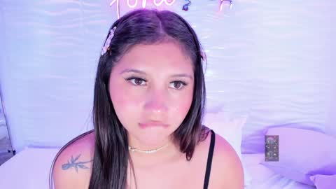 Avy  online show from January 27, 2025, 2:35 pm