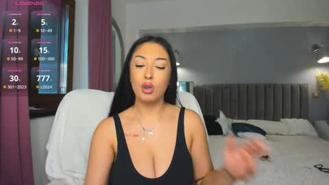 Jolie online show from November 15, 2025, 7:49 am