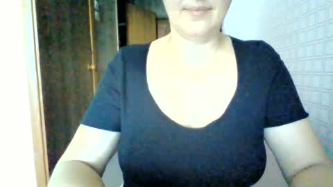 Snapshot of awesomeladyy chatting on June 28, 2026, 7:36 am awesomeladyy online show from June 28, 2026, 7:36 am