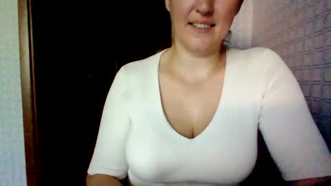 Snapshot of awesomeladyy chatting on July 1, 2026, 6:48 am awesomeladyy online show from July 1, 2026, 6:48 am