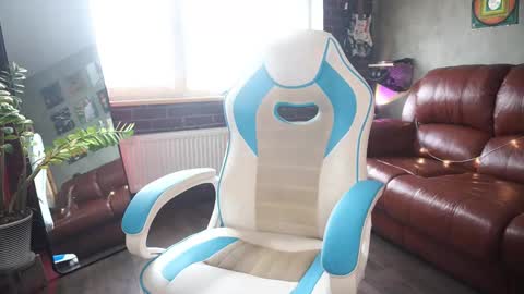 Alice online show from October 18, 2025, 11:55 am