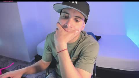 Snapshot of axel__fierro chatting on May 3, 2026, 8:04 pm axel__fierro online show from May 3, 2026, 8:04 pm