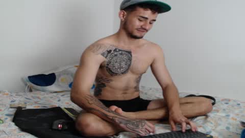 Axel online show from February 21, 2025, 7:10 pm