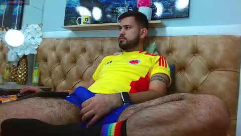 Snapshot of axel_castillo21 chatting on January 15, 2026, 6:29 am Axel online show from January 15, 2026, 6:29 am