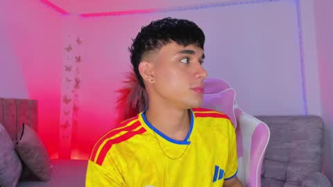 Snapshot of axel_cody_ chatting on May 26, 2026, 11:17 am AXEL online show from May 26, 2026, 11:17 am
