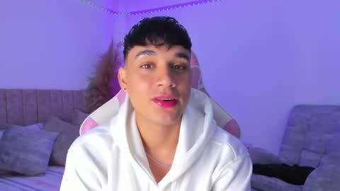 Snapshot of axel_cody_ chatting on June 15, 2026, 9:00 am AXEL online show from June 15, 2026, 9:00 am