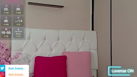 Axel Evanss online show from October 7, 2025, 12:24 pm