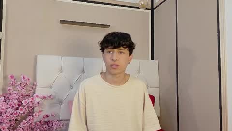 Axel Evanss online show from October 27, 2025, 12:09 pm