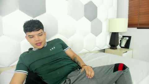 Axel Forte online show from April 8, 2026, 1:33 pm