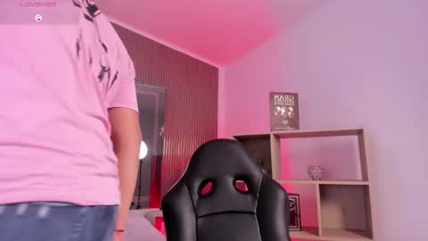 axel_grey_ online show from January 18, 2026, 12:09 pm