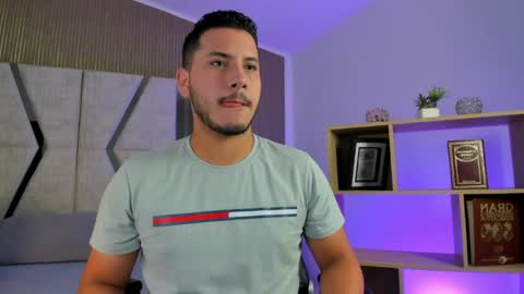 axel_grey_ online show from April 11, 2026, 12:31 pm