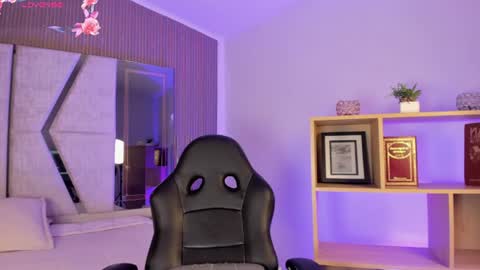 axel_grey_ online show from July 7, 2026, 1:04 pm
