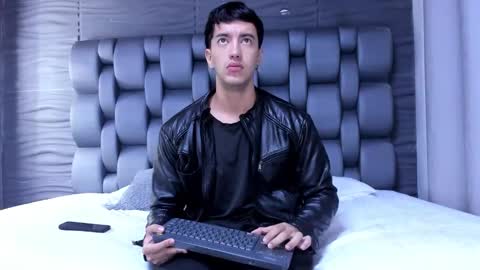 axel_hendrick online show from February 26, 2026, 11:42 am