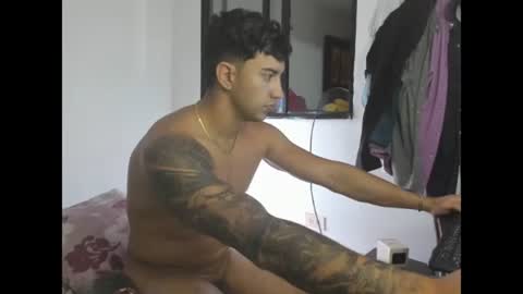 Snapshot of axel_hendrick chatting on June 20, 2026, 10:23 pm axel_hendrick online show from June 20, 2026, 10:23 pm