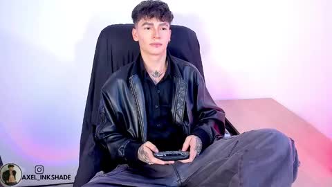 Axel online show from February 25, 2026, 3:05 am