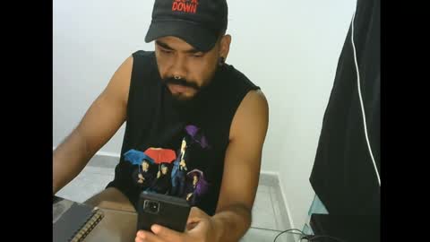 Snapshot of axel_mason chatting on January 29, 2025, 6:33 am Axel online show from January 29, 2025, 6:33 am