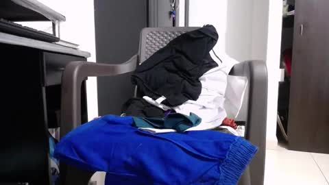 axel rios online show from December 14, 2025, 7:58 am