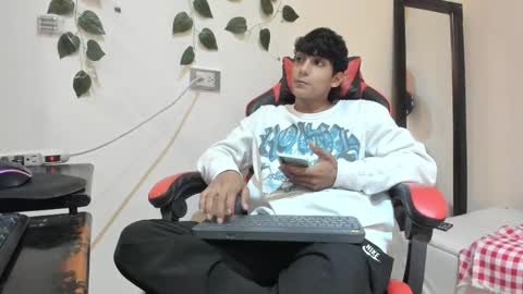 Snapshot of axel_rosse2 chatting on November 1, 2025, 10:23 pm axel_rosse2 online show from November 1, 2025, 10:23 pm