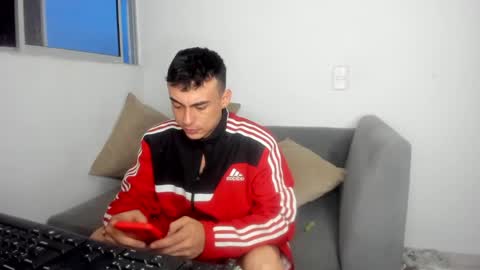 Snapshot of axel_smith10 chatting on April 4, 2026, 10:46 am axel_smith10 online show from April 4, 2026, 10:46 am