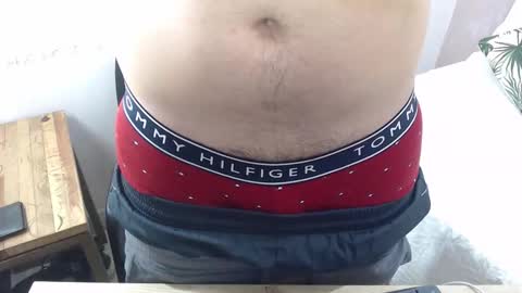 axel_stones_ online show from October 27, 2025, 2:10 pm