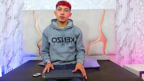 AXEL  online show from February 2, 2026, 12:48 pm