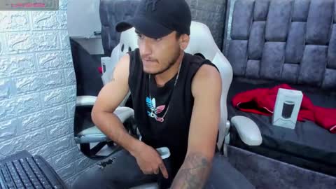 Axell Cross2 online show from February 15, 2025, 10:52 pm