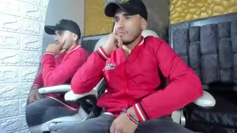 Axell Cross2 online show from March 5, 2025, 1:31 am