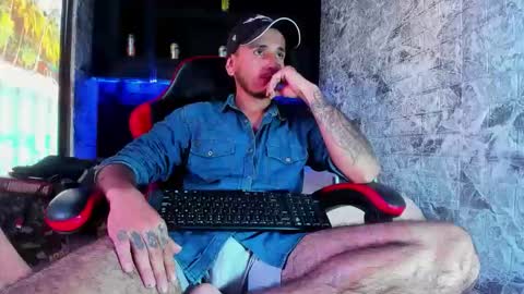 Axell Cross2 online show from April 1, 2026, 1:41 pm