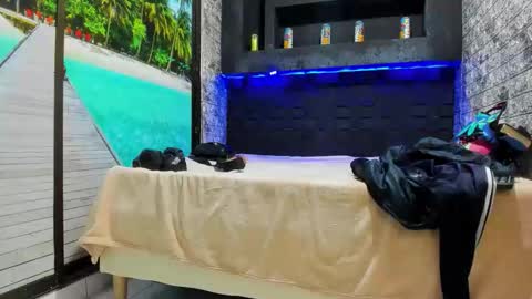 Axell Cross2 online show from April 5, 2026, 12:30 am