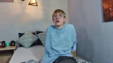 Snapshot of axell_stone chatting on June 11, 2026, 8:51 pm axell_stone online show from June 11, 2026, 8:51 pm