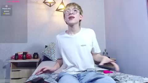Snapshot of axell_stone chatting on June 24, 2026, 8:30 pm axell_stone online show from June 24, 2026, 8:30 pm