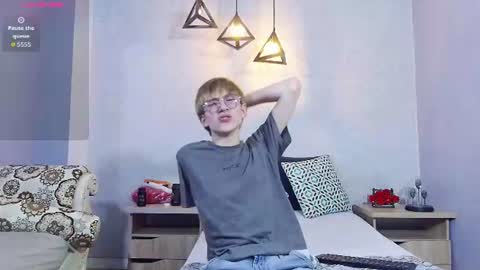 Snapshot of axell_stone chatting on June 26, 2026, 10:25 pm axell_stone online show from June 26, 2026, 10:25 pm
