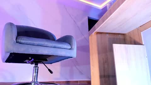 im your little femboy  ALEX   online show from February 19, 2025, 5:49 am