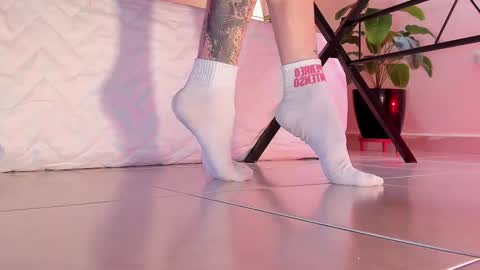 im your little femboy  ALEX   online show from September 15, 2025, 1:11 pm